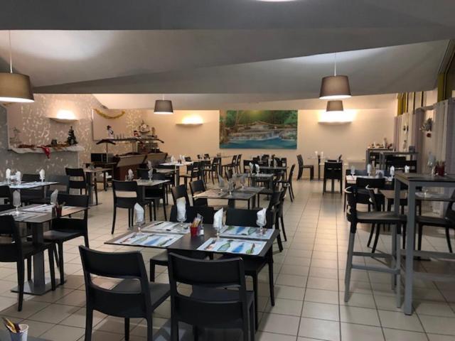 Logis Hotel Le Clos Saint Loup Bram Εξωτερικό φωτογραφία